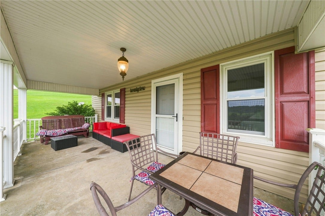 20 Mavor Ln, Avella, PA 15312