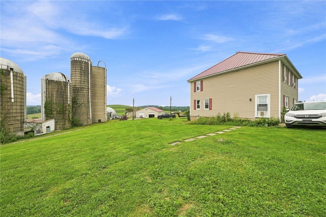 20 Mavor Ln, Avella, PA 15312