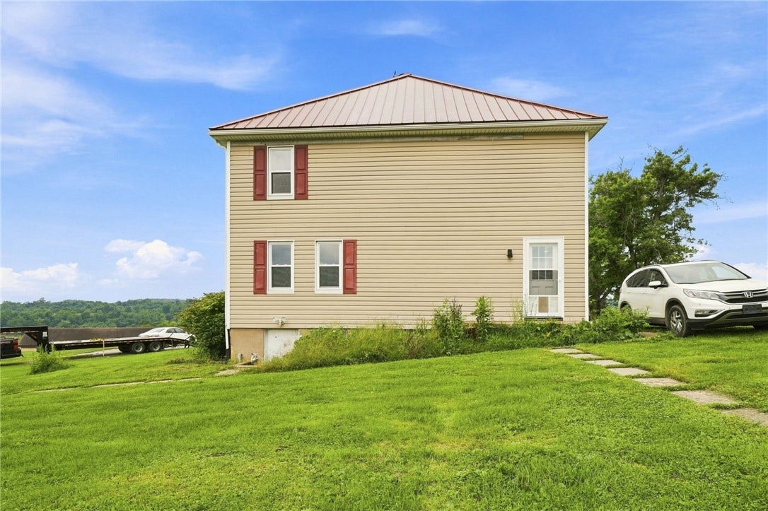 20 Mavor Ln, Avella, PA 15312