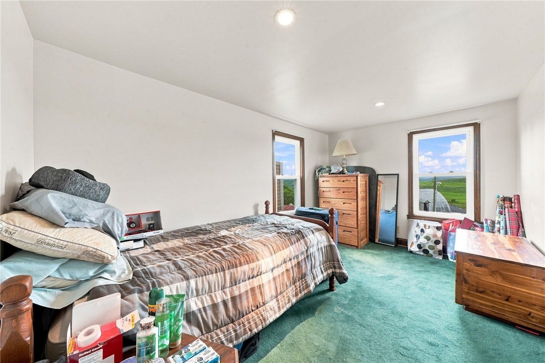 20 Mavor Ln, Avella, PA 15312