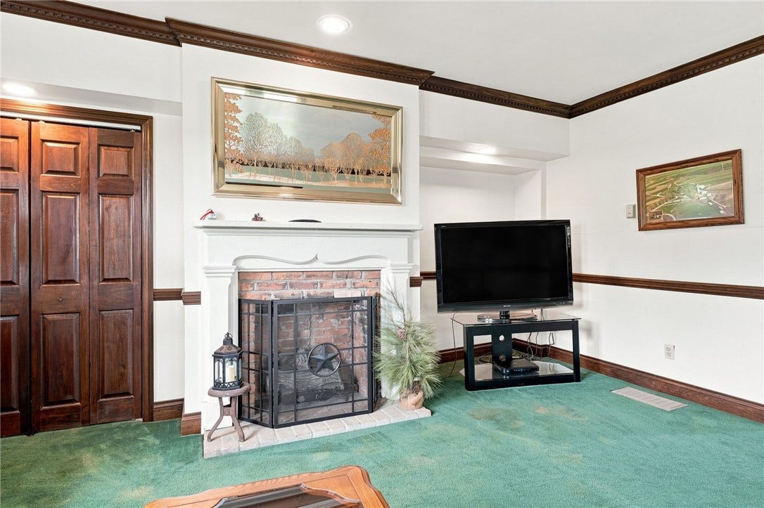 20 Mavor Ln, Avella, PA 15312