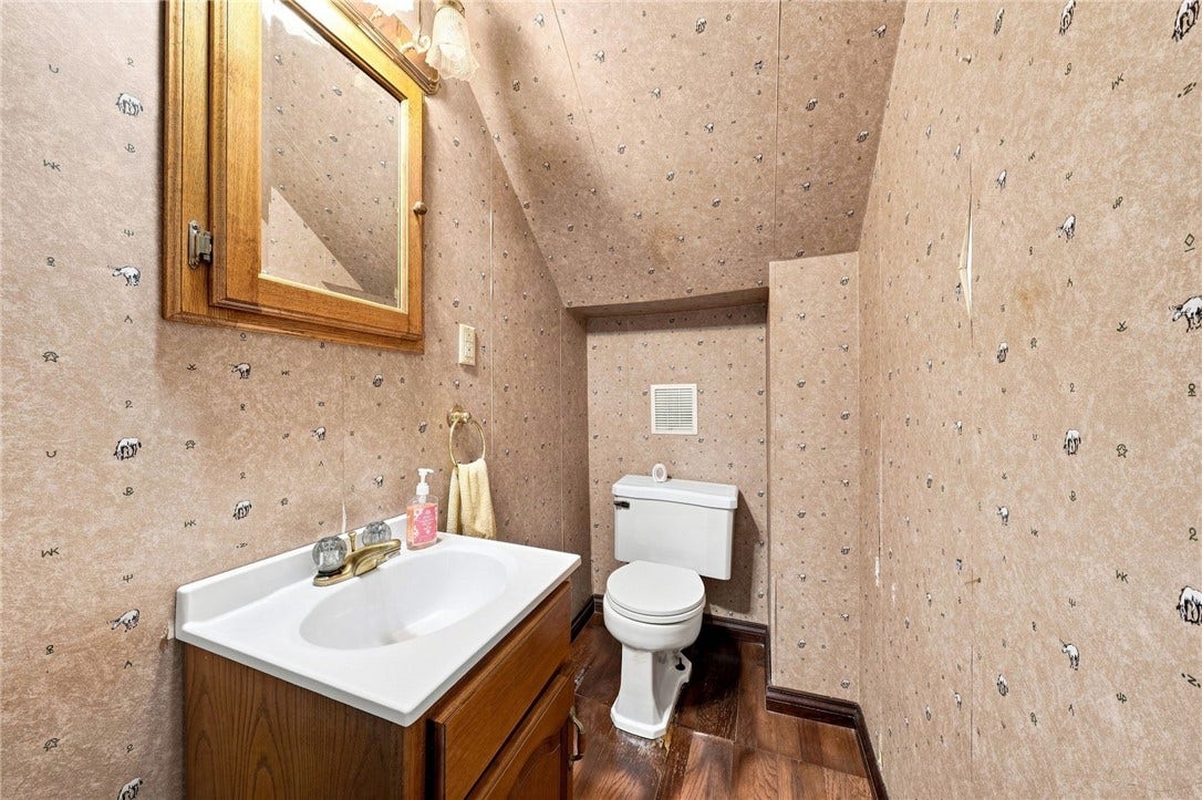 20 Mavor Ln, Avella, PA 15312