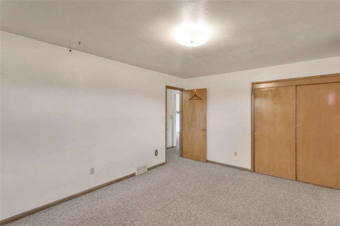 605 Regina Dr, Elizabeth, PA 15037