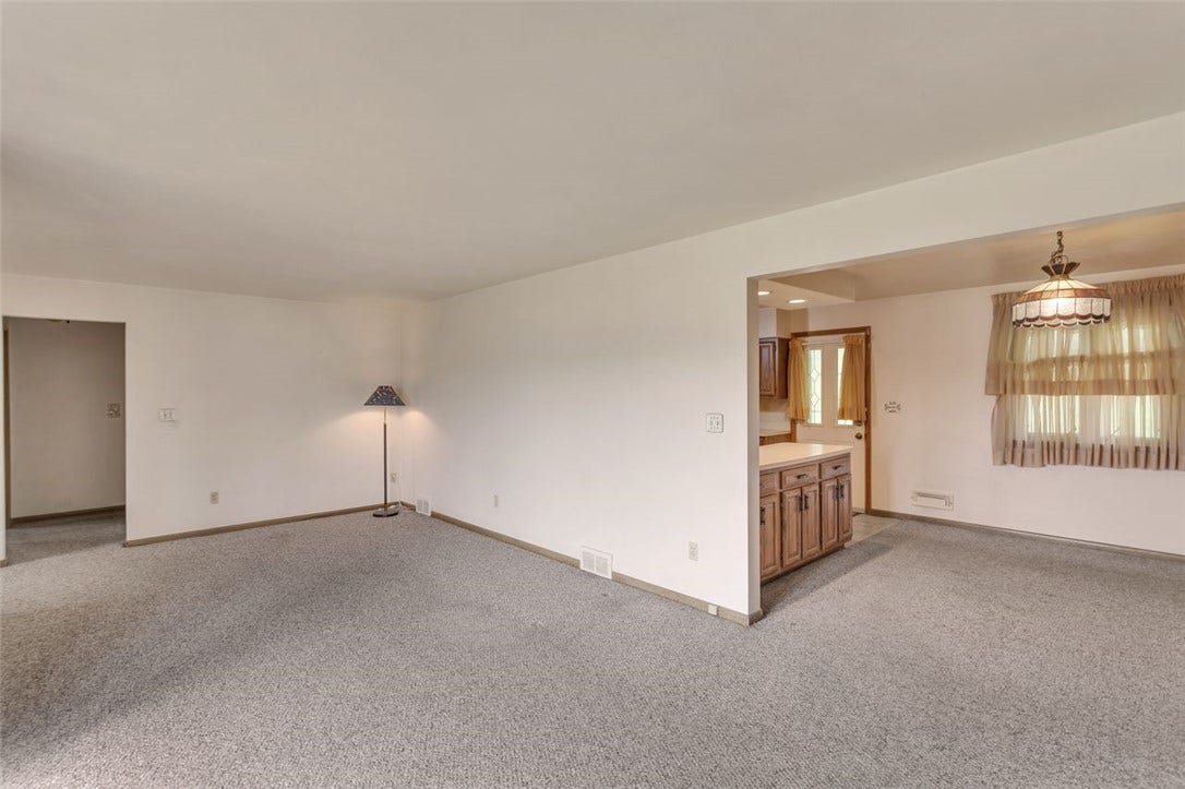 605 Regina Dr, Elizabeth, PA 15037