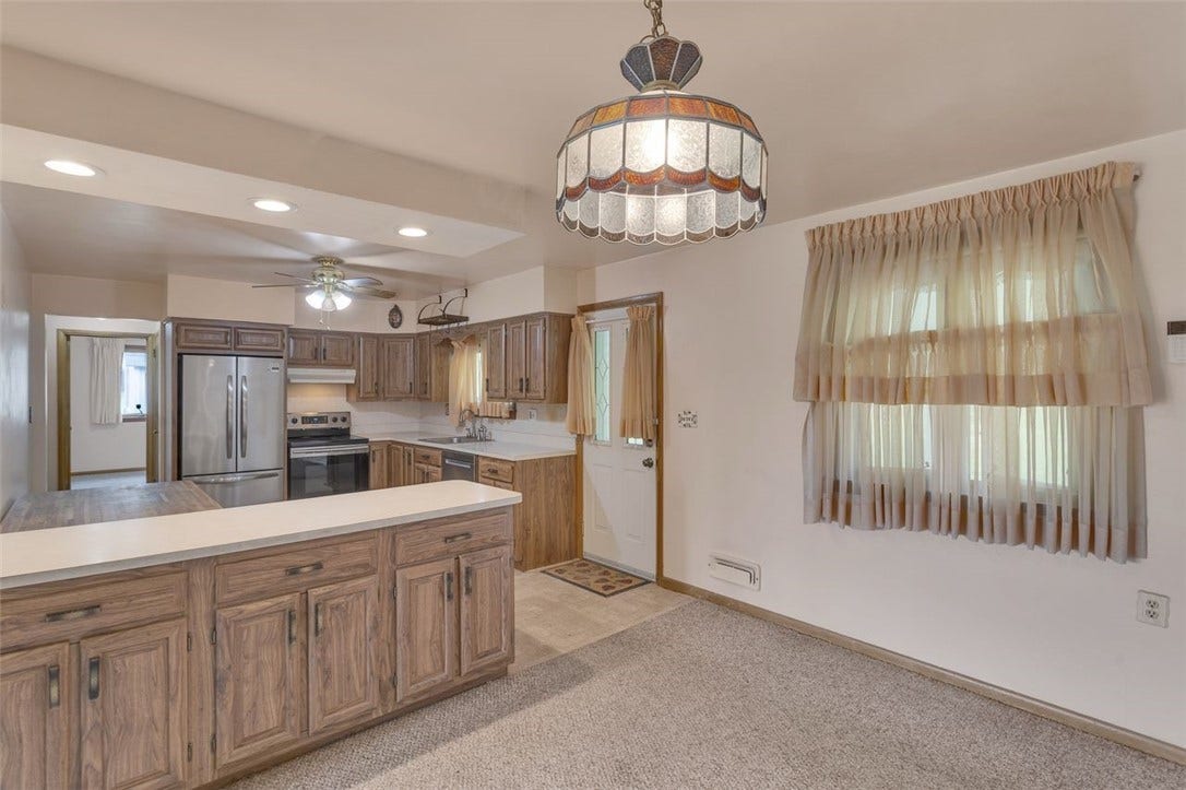 605 Regina Dr, Elizabeth, PA 15037