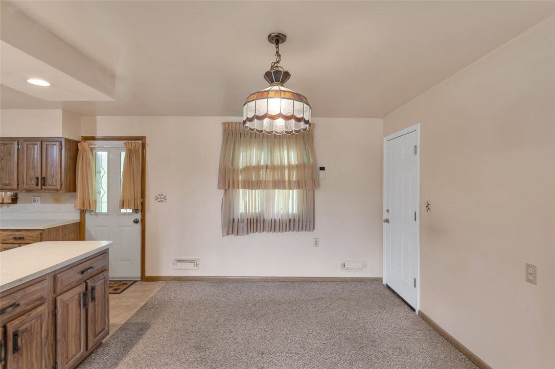 605 Regina Dr, Elizabeth, PA 15037