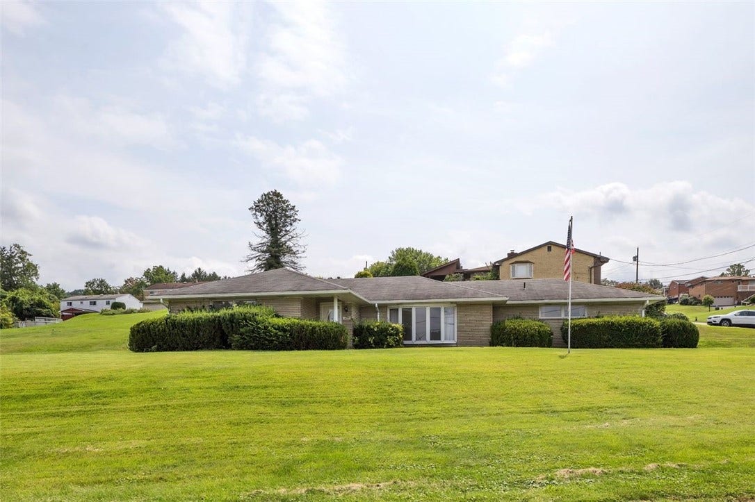 605 Regina Dr, Elizabeth, PA 15037