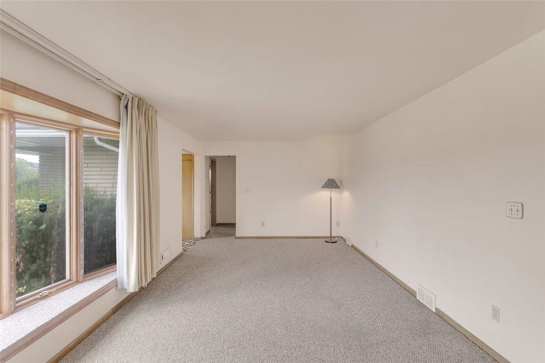 605 Regina Dr, Elizabeth, PA 15037