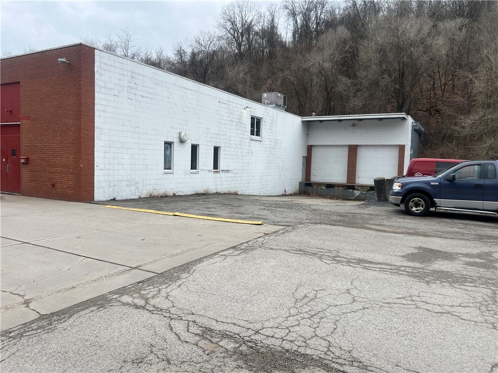 1020-1060 W Saw Mill Run, Pittsburgh, PA 15220