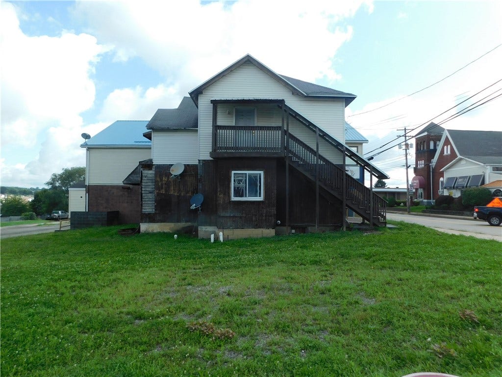 208 Morgantown Road, Uniontown, PA 15401