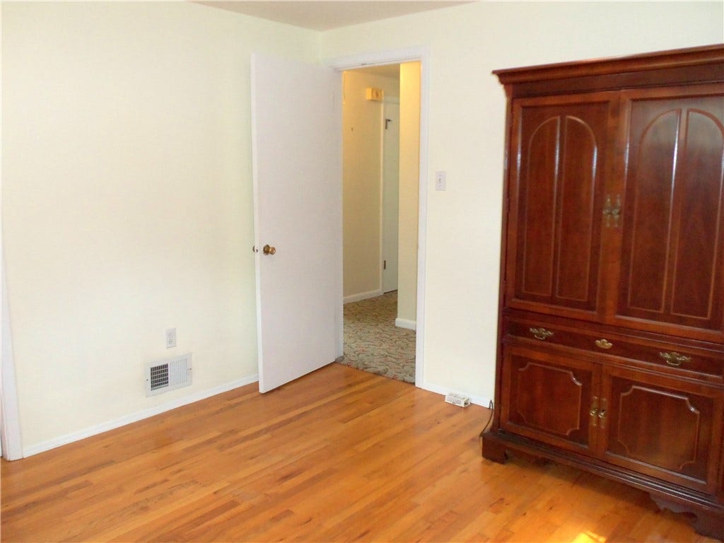 250 Waynesburg Road, Washington, PA 15301