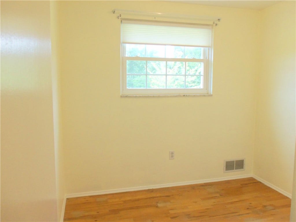 250 Waynesburg Road, Washington, PA 15301