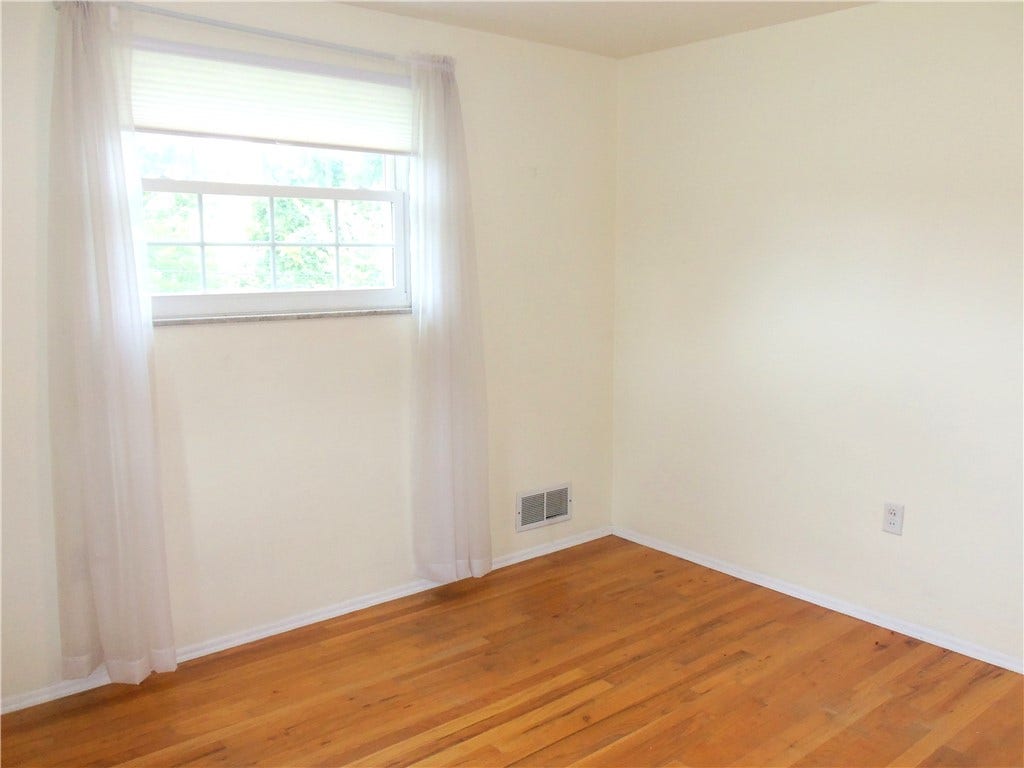 250 Waynesburg Road, Washington, PA 15301