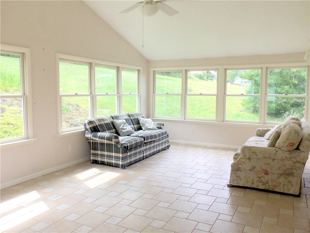 250 Waynesburg Road, Washington, PA 15301
