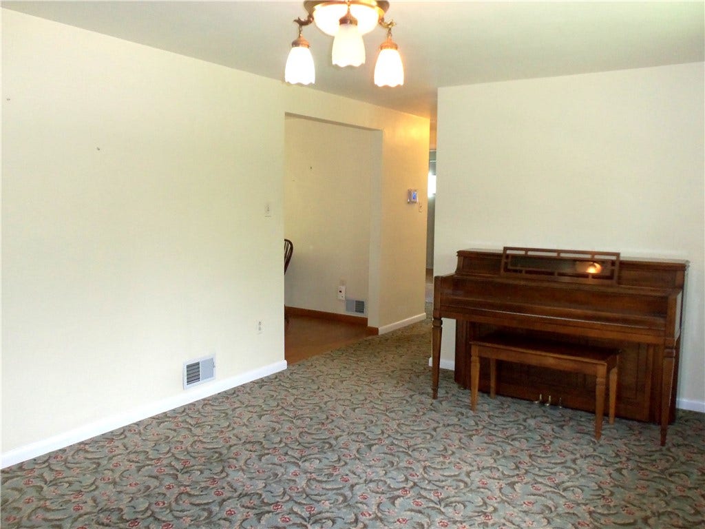 250 Waynesburg Road, Washington, PA 15301