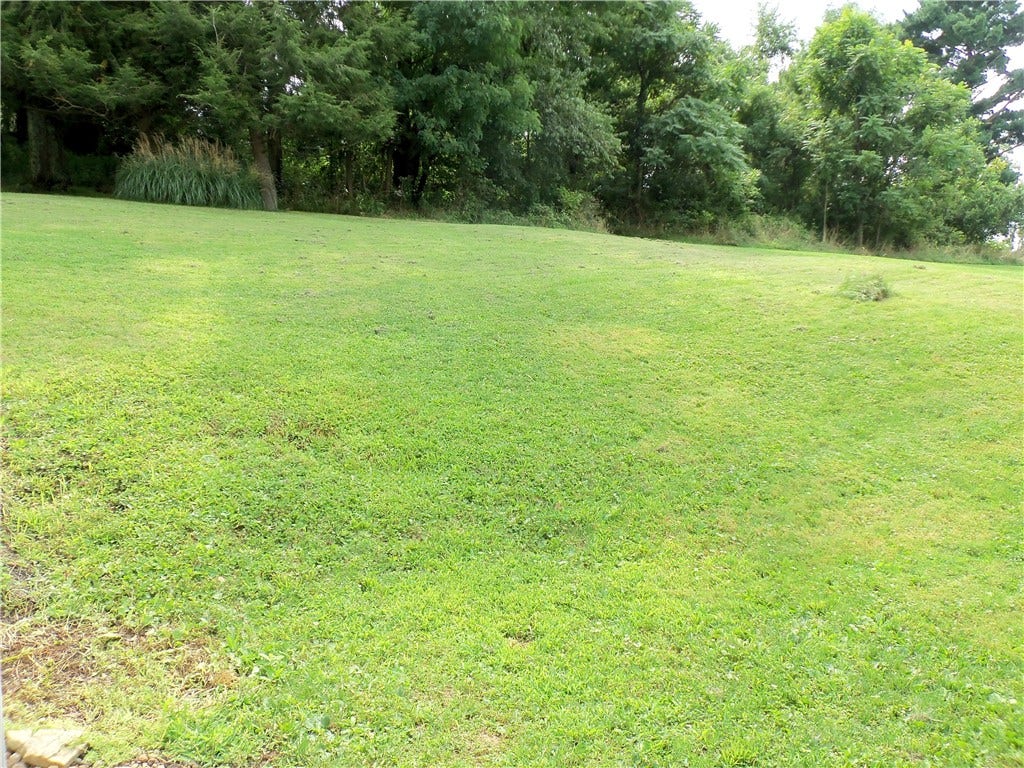 250 Waynesburg Road, Washington, PA 15301