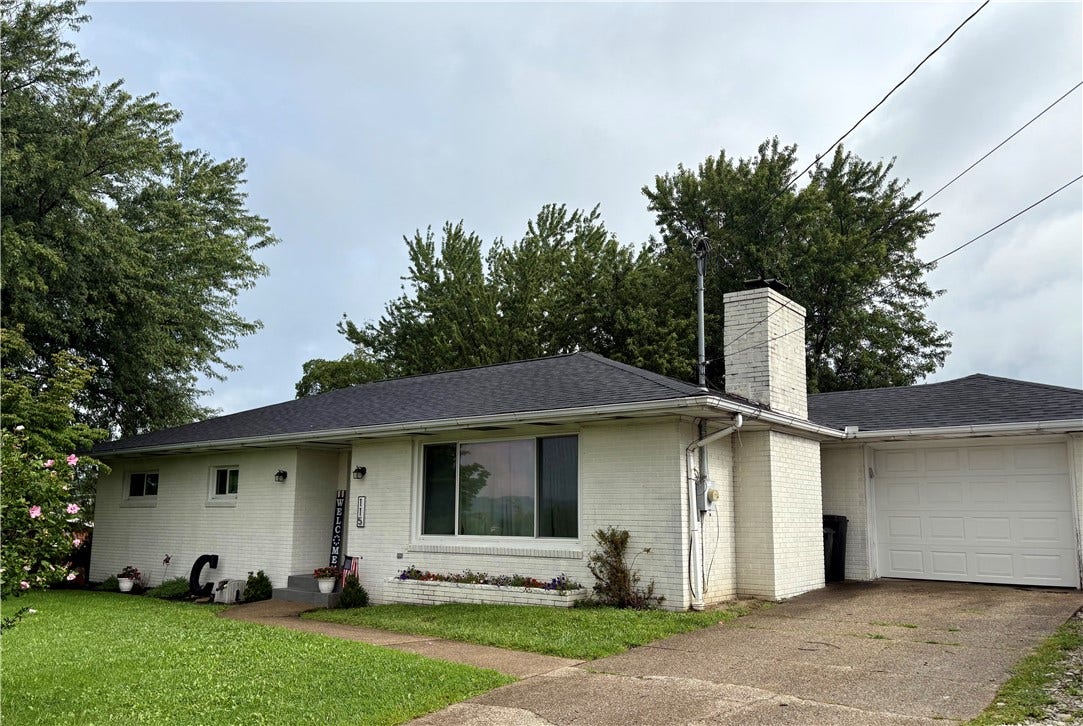 115 Frisbee Ave, Connellsville, PA 15425