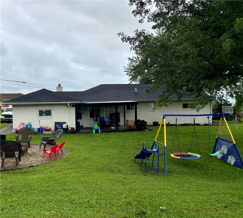 115 Frisbee Ave, Connellsville, PA 15425