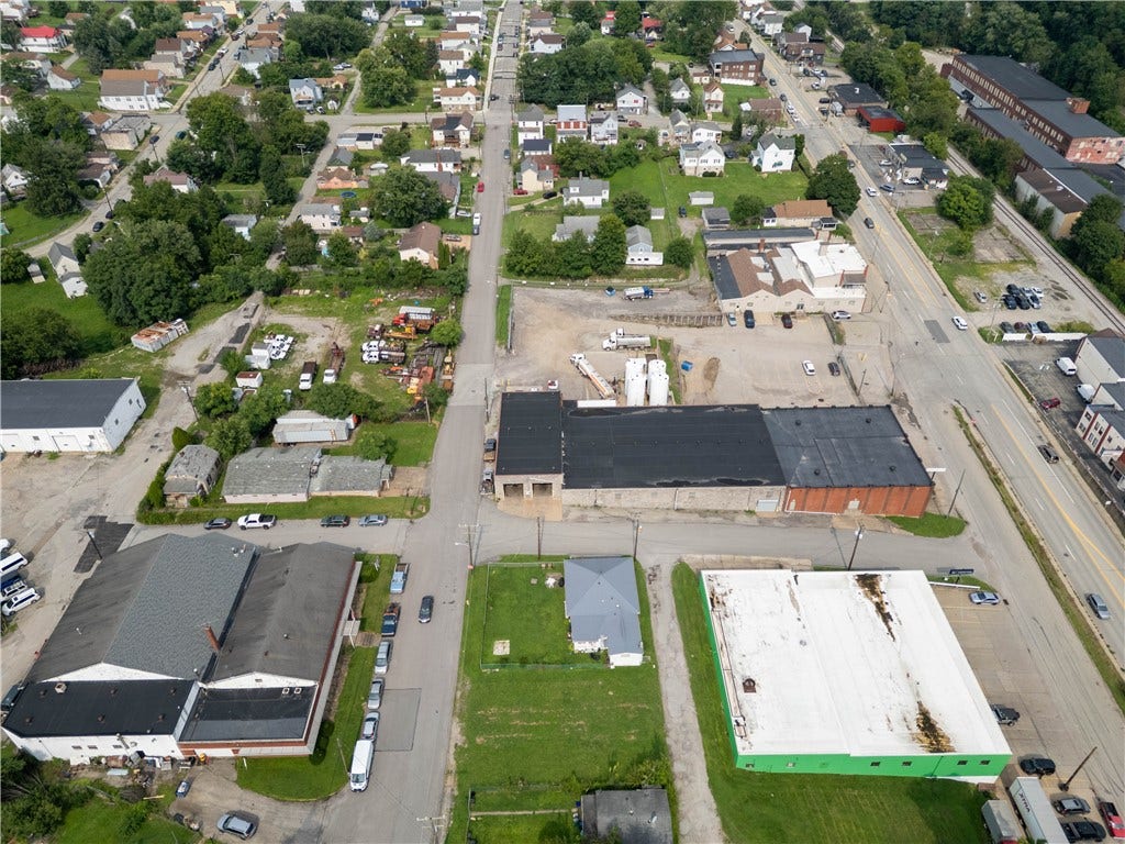 1100 Fayette St, Washington, PA 15301