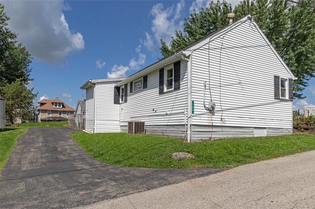 124 Reed Ave, Greensburg, PA 15601