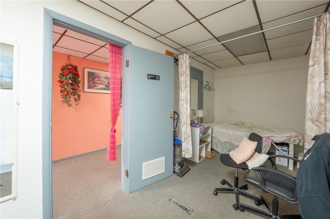 433 New Alexandria Rd, Greensburg, PA 15601