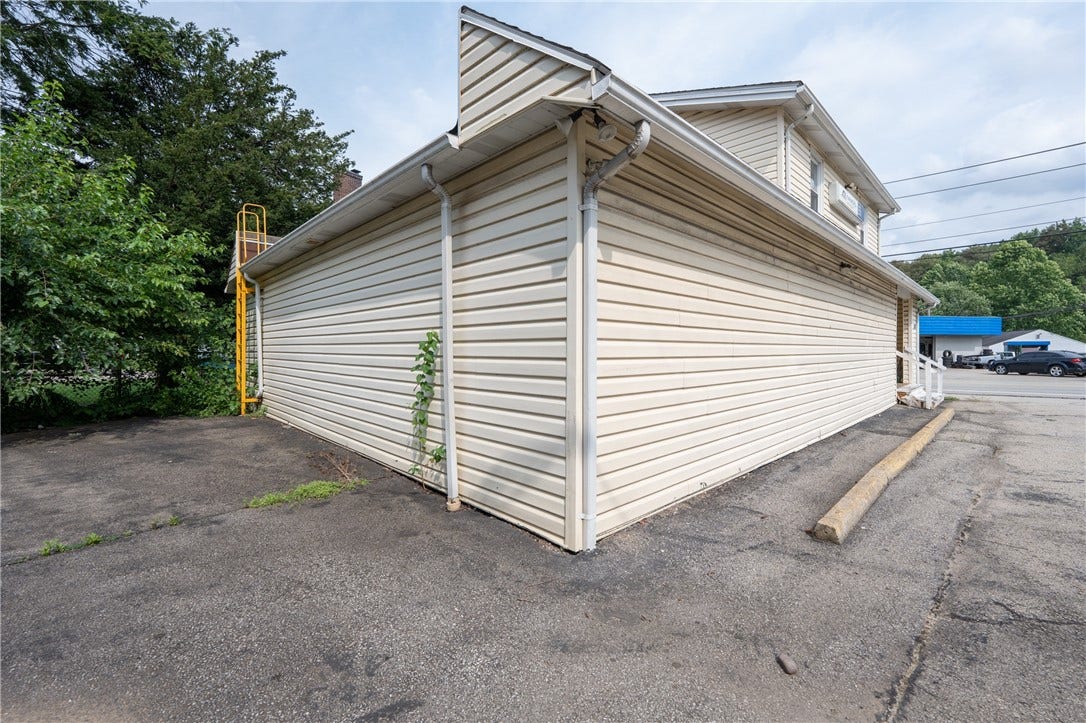 433 New Alexandria Rd, Greensburg, PA 15601