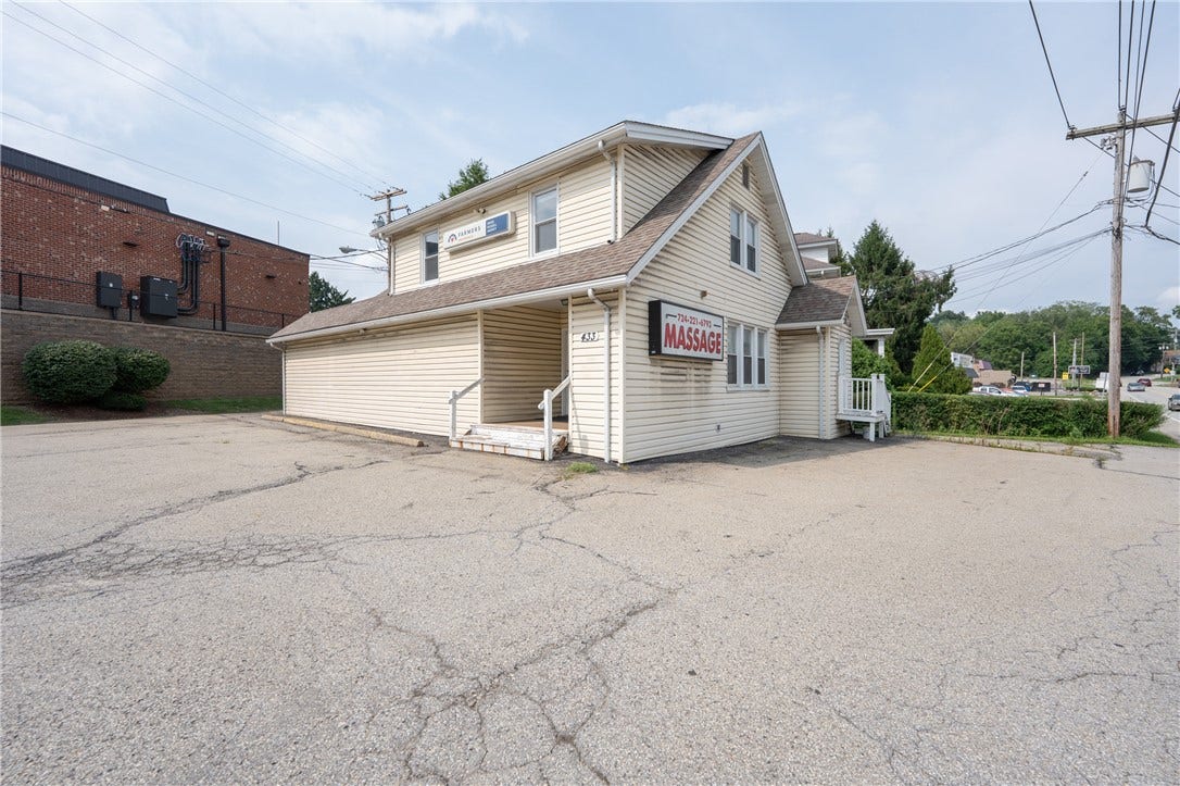 433 New Alexandria Rd, Greensburg, PA 15601