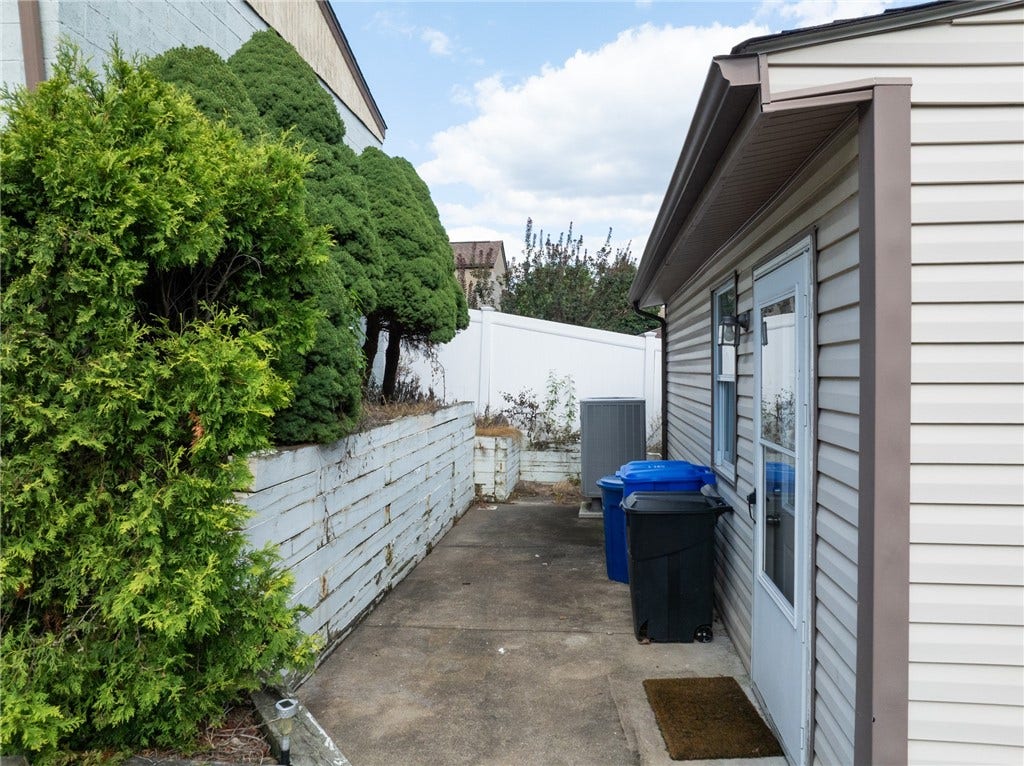 305 Lamarido St, Pittsburgh, PA 15226 305 Lamarido St, Pittsburgh, PA 15226