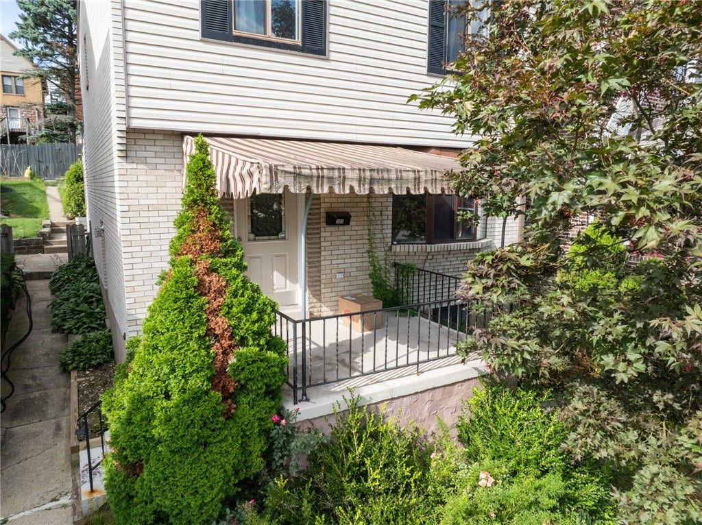 305 Lamarido St, Pittsburgh, PA 15226 305 Lamarido St, Pittsburgh, PA 15226