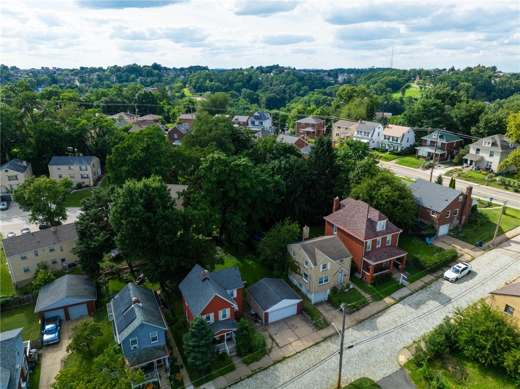 305 Lamarido St, Pittsburgh, PA 15226 305 Lamarido St, Pittsburgh, PA 15226