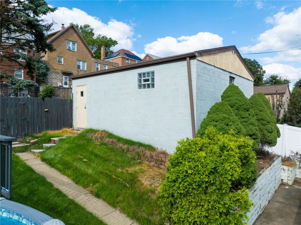 305 Lamarido St, Pittsburgh, PA 15226 305 Lamarido St, Pittsburgh, PA 15226