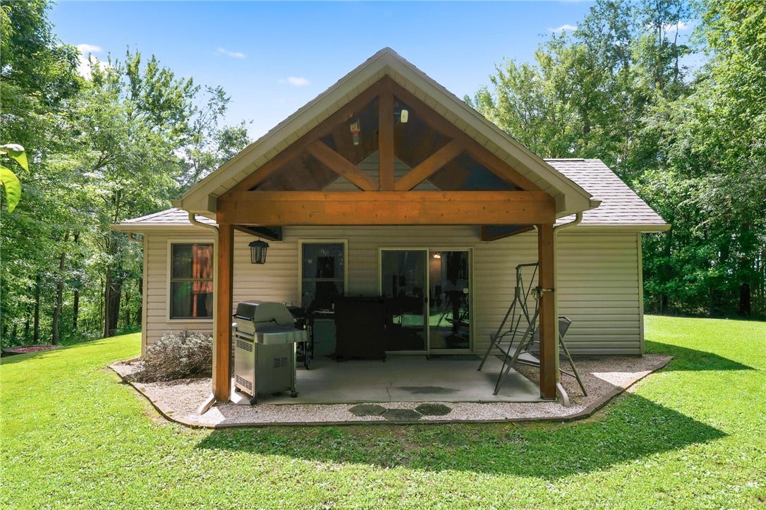 157 Reservoir Hill Road, Uniontown, PA 15401