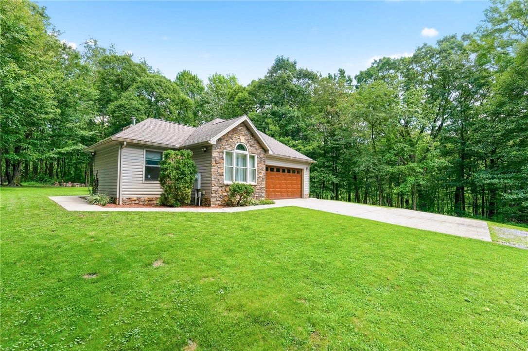 157 Reservoir Hill Road, Uniontown, PA 15401