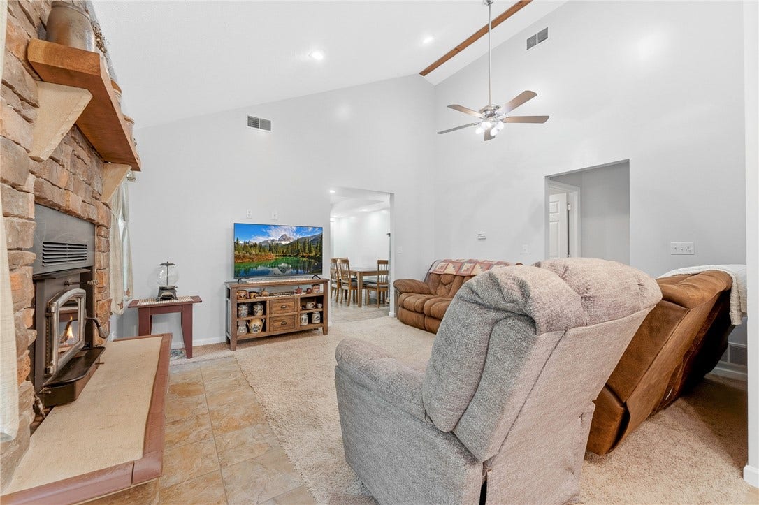 157 Reservoir Hill Road, Uniontown, PA 15401