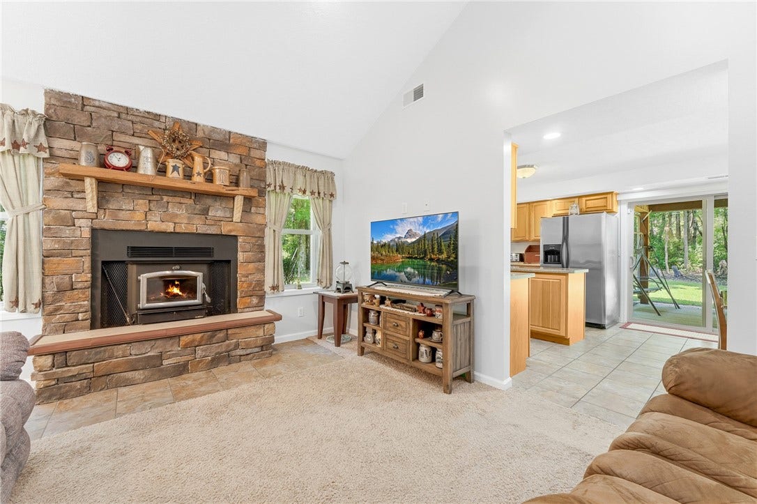 157 Reservoir Hill Road, Uniontown, PA 15401
