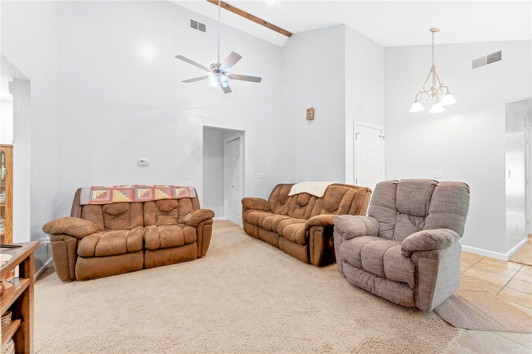 157 Reservoir Hill Road, Uniontown, PA 15401