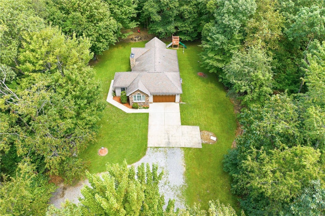 157 Reservoir Hill Road, Uniontown, PA 15401