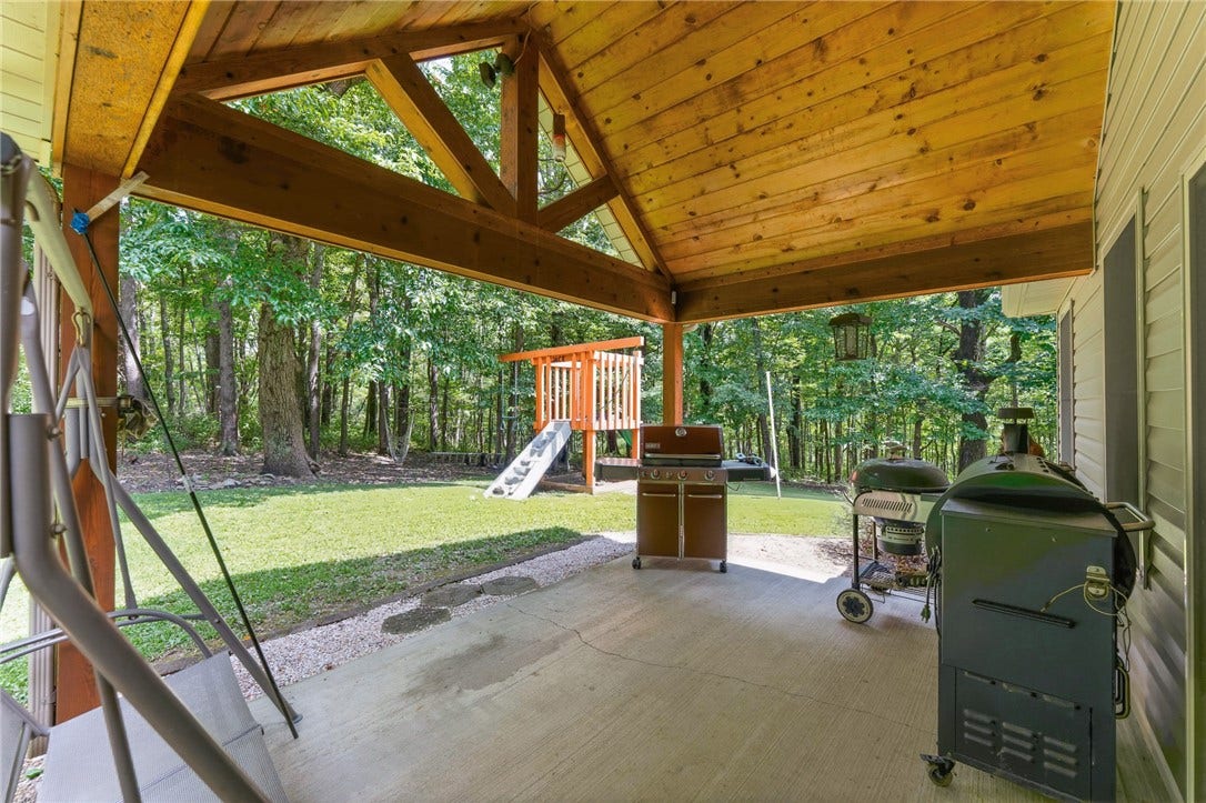157 Reservoir Hill Road, Uniontown, PA 15401