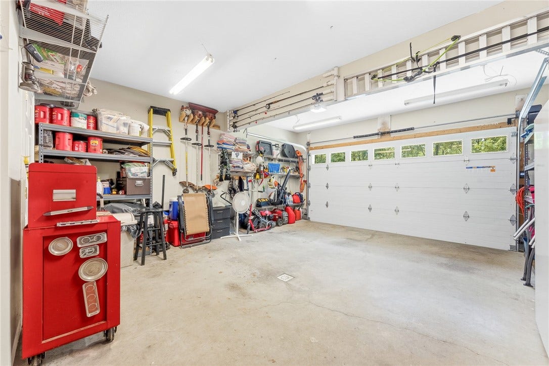 157 Reservoir Hill Road, Uniontown, PA 15401