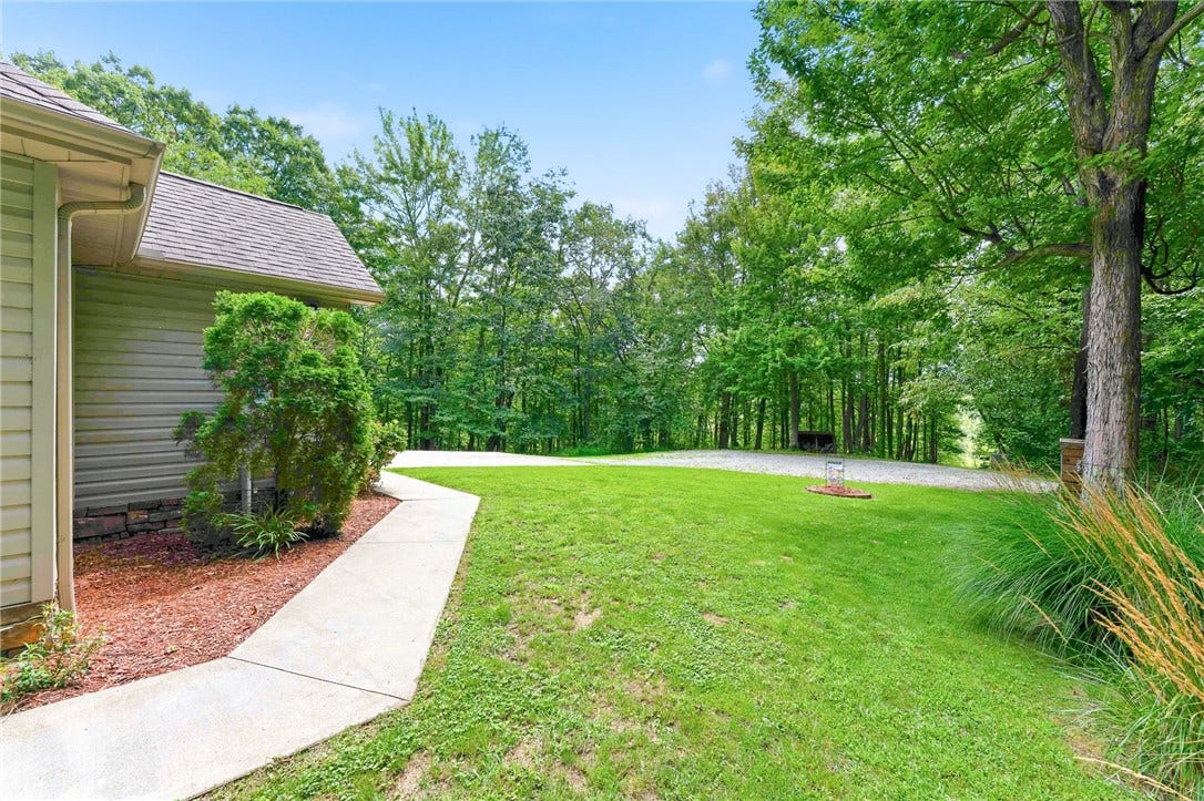 157 Reservoir Hill Road, Uniontown, PA 15401