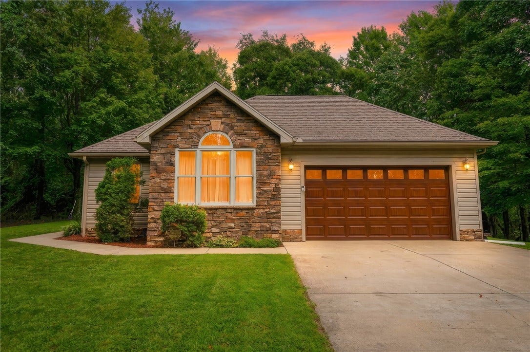 157 Reservoir Hill Road, Uniontown, PA 15401