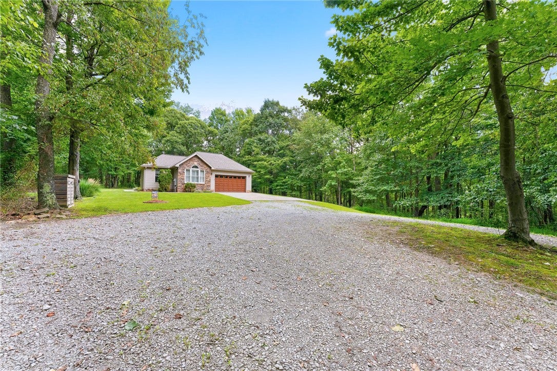157 Reservoir Hill Road, Uniontown, PA 15401