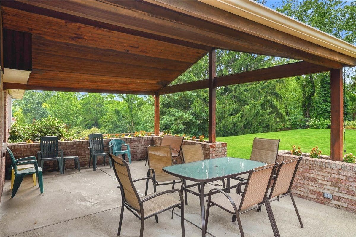 3623 Ashland Drive, Bethel Park, PA 15102