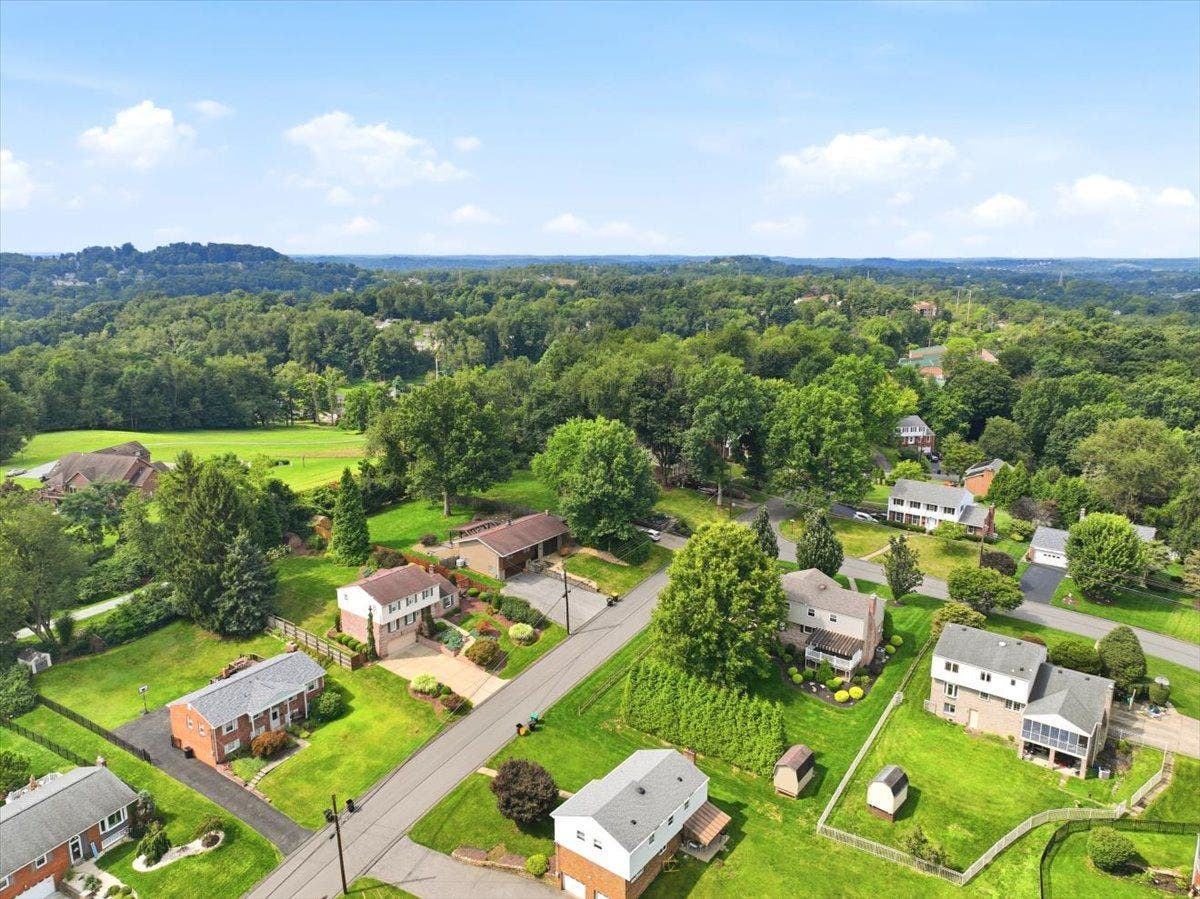 3623 Ashland Drive, Bethel Park, PA 15102