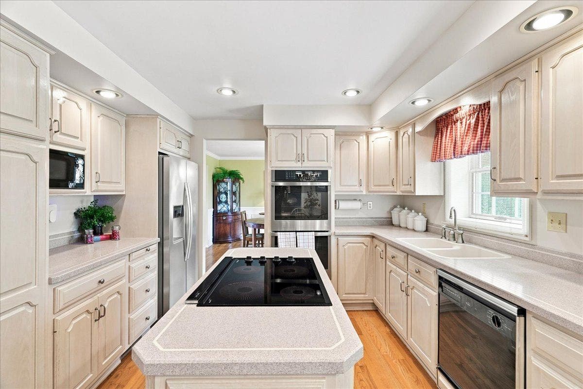 3623 Ashland Drive, Bethel Park, PA 15102