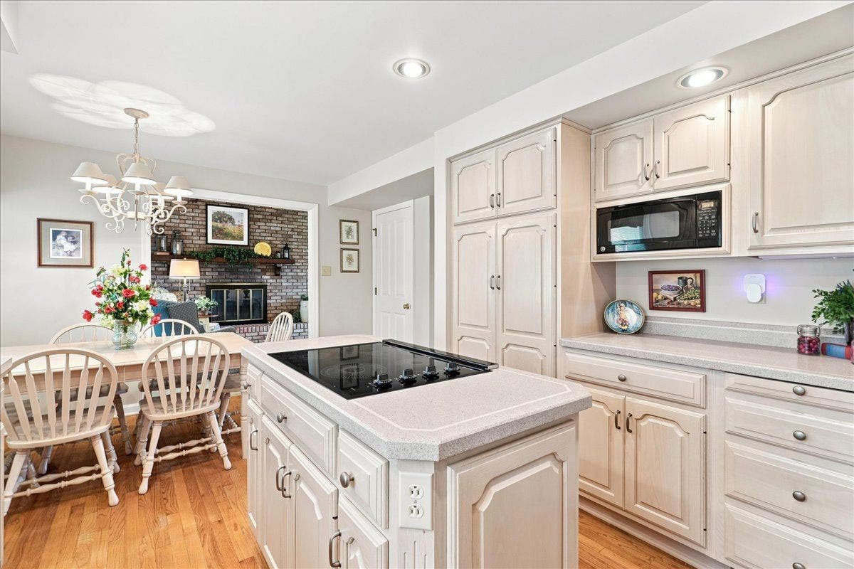 3623 Ashland Drive, Bethel Park, PA 15102
