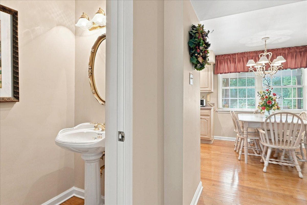3623 Ashland Drive, Bethel Park, PA 15102