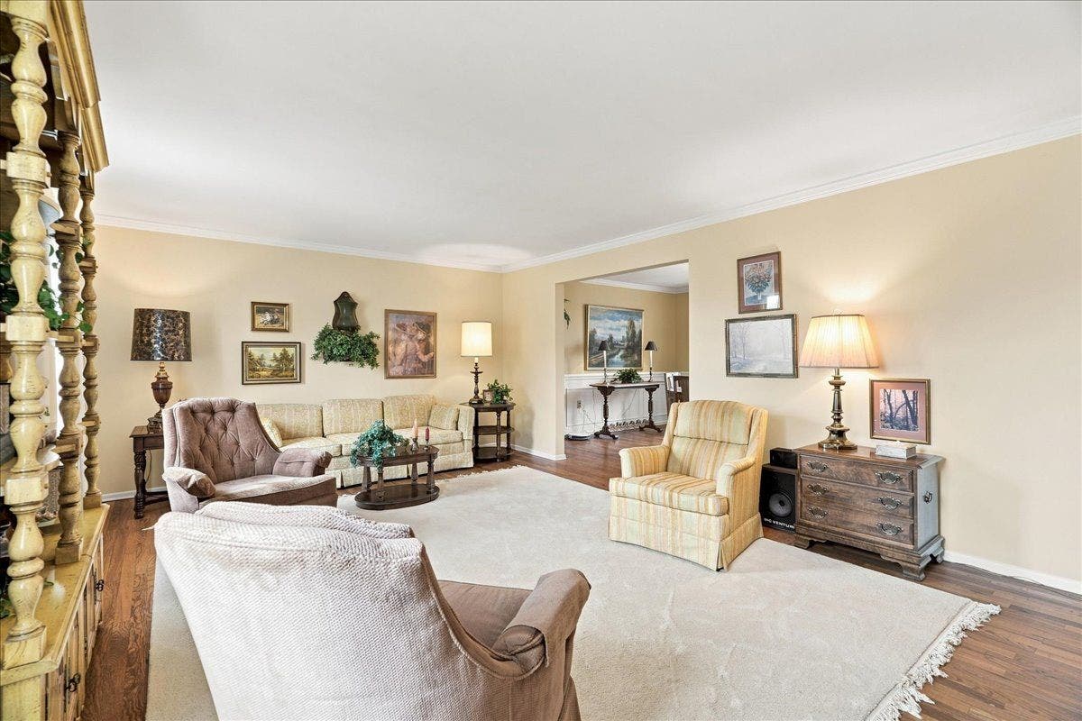 3623 Ashland Drive, Bethel Park, PA 15102