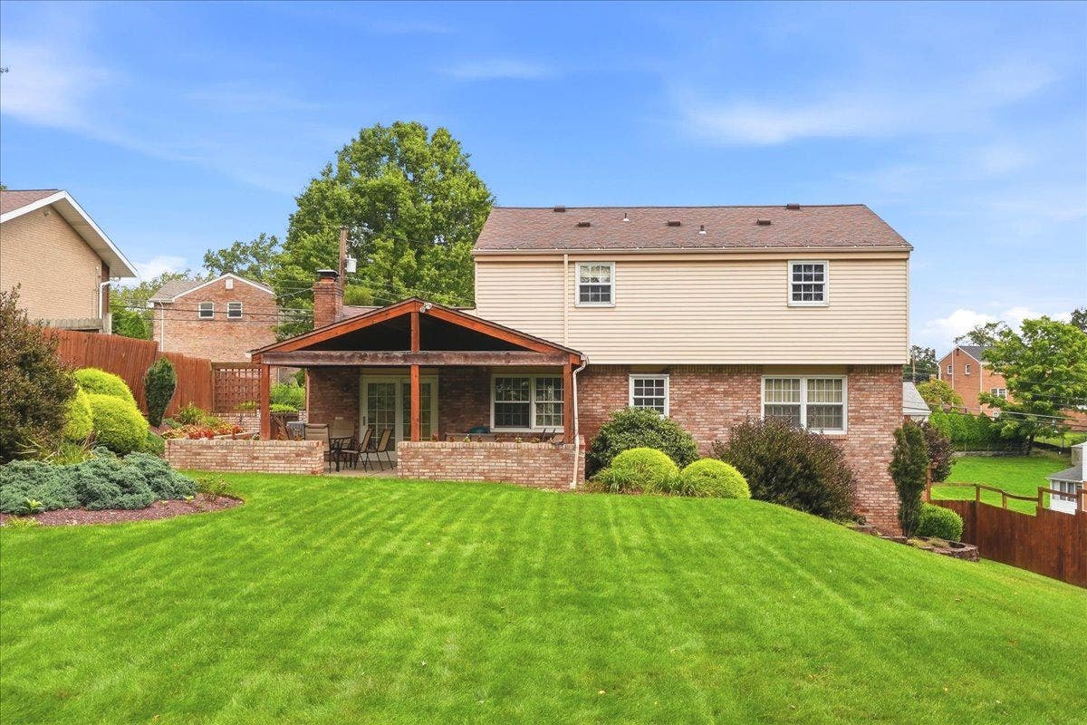 3623 Ashland Drive, Bethel Park, PA 15102