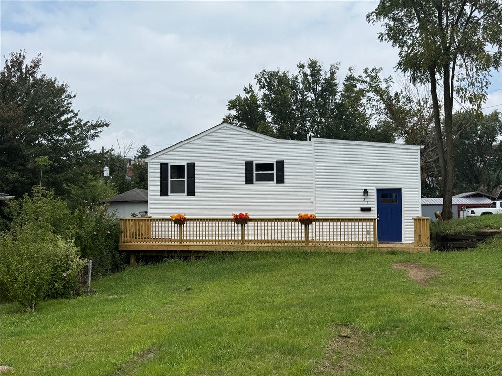31 E Hallam Ave, Washington, PA 15301 31 E Hallam Ave, Washington, PA 15301